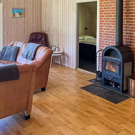 4 Bedroom Gorgeous In Farsø