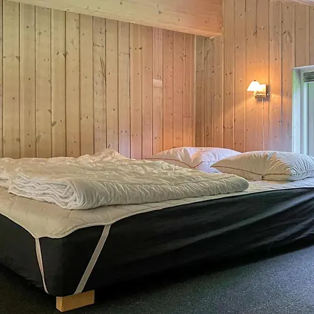 4 Bedroom Gorgeous In * Farsø
